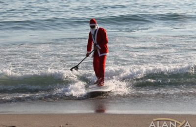 Alanya sörfte iddialı