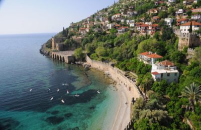 Alanya’da Dalga Sörflü Günler