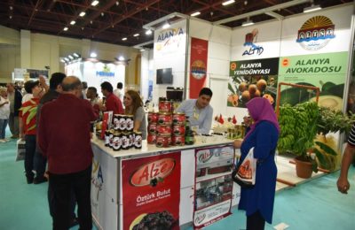 (Turkish) Yöresel ürünler sergileniyor