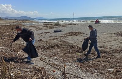 Alanya sahilleri temizleniyor