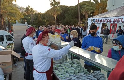 (Turkish) Atatürk Halk Koşusu ve Yarı Maratonu yapıldı