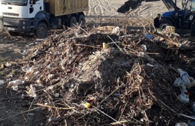 Cleaning Operations Underway on Alanya Beaches