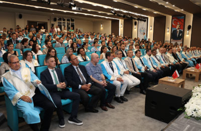 ALKÜ’de Akademik Ünvan Töreni Yapıldı
